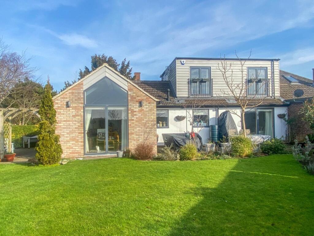 4-bed semi-detached on Red Hill Close, Great Shelford, Cambridge, £750,000