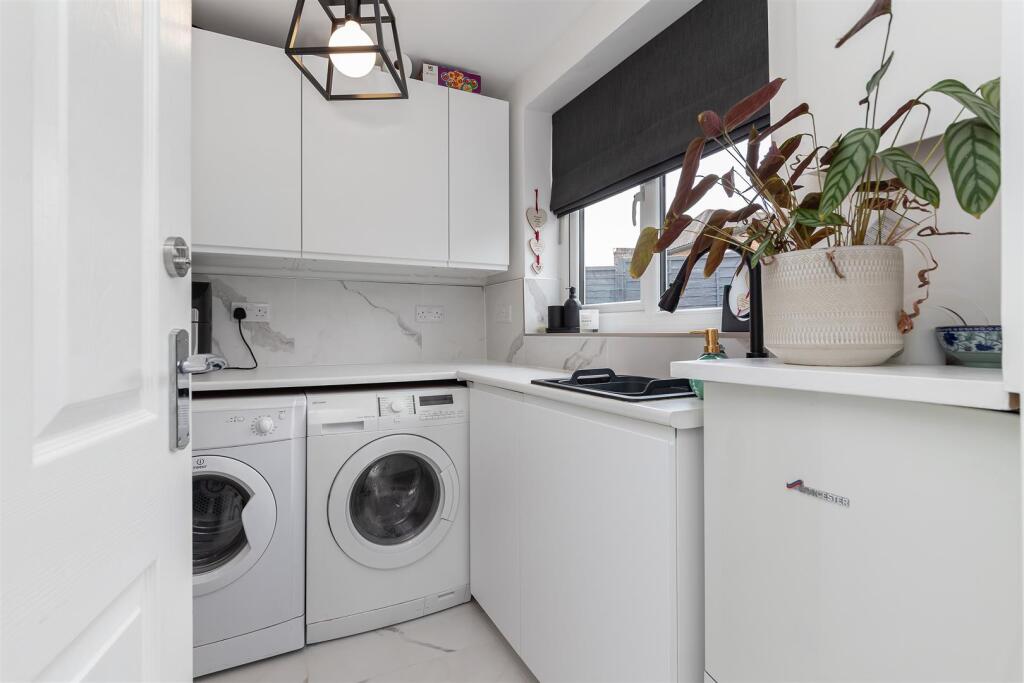 Additional image 9 of Penn Road, Park Street, St. Albans