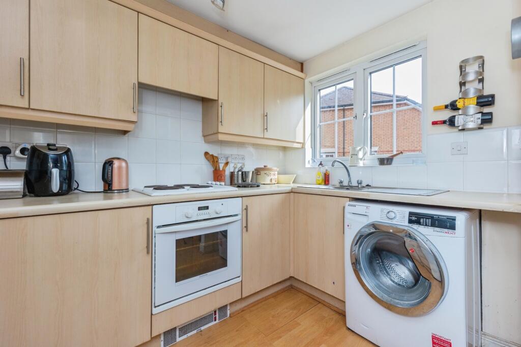 Chelsfield Grove, Chorlton, Manchester, M21 photo 4