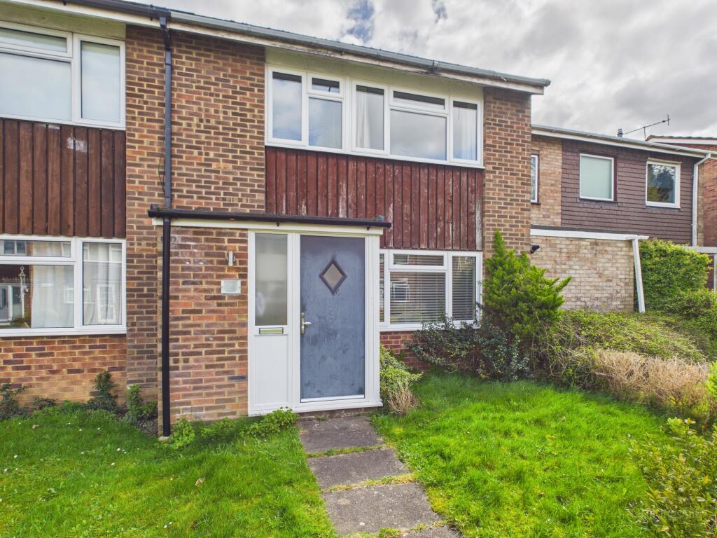 3-bed terraced on Pine Walk, Hazlemere, High Wycombe, Buckinghamshire, £425,000