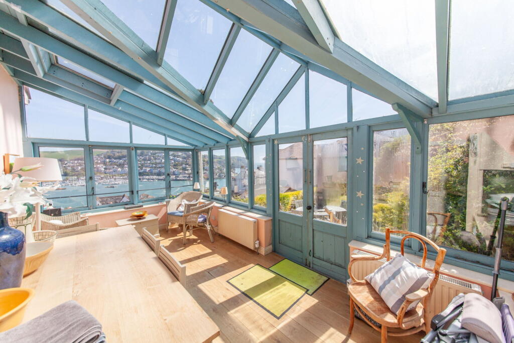 32, Above Town, Dartmouth photo 4
