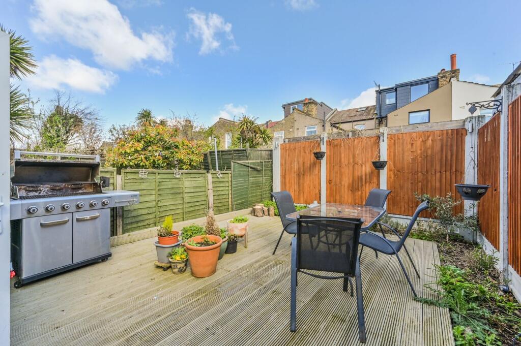 House in London, Leytonstone - View 2