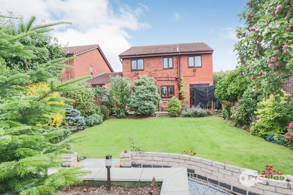 Shrewsbury Close, Barwell photo 4