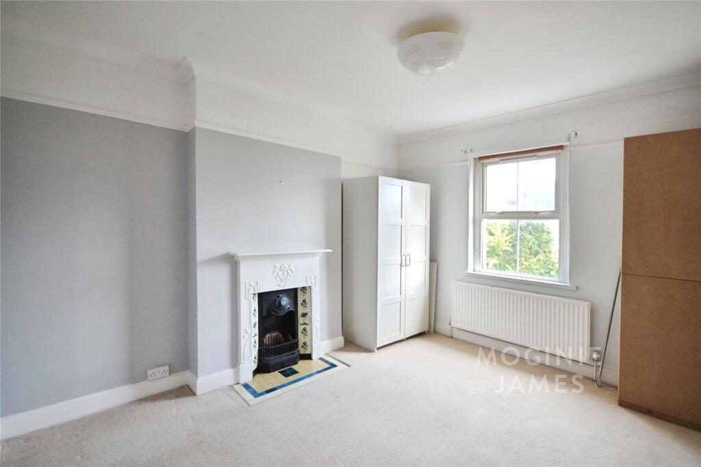 House in Cardiff, Penylan - More