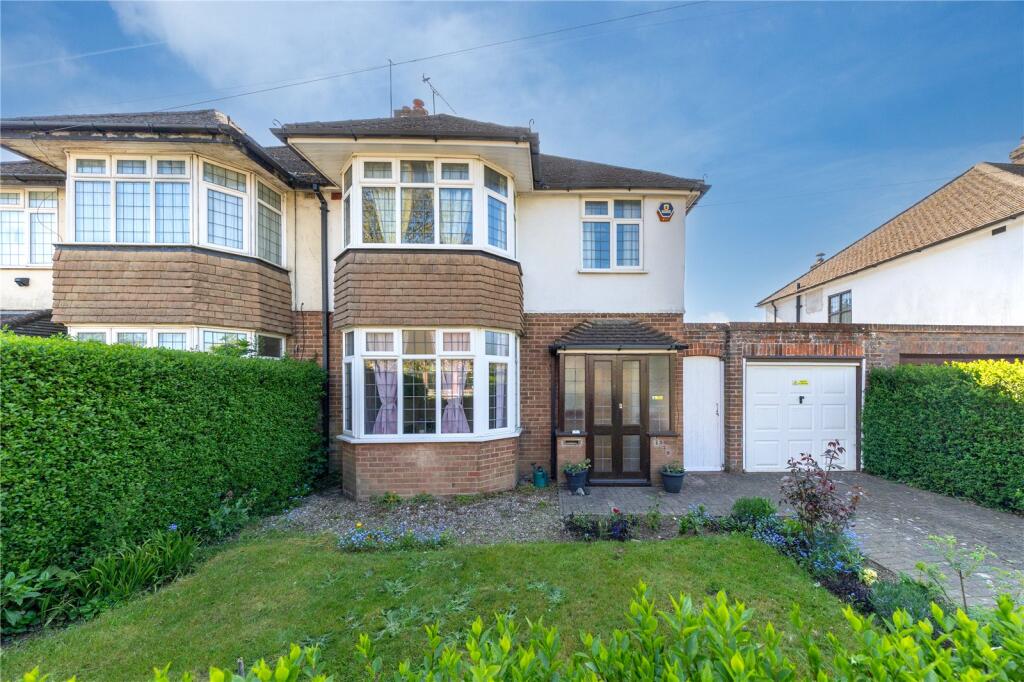 Main image of property: Hitchin Road, Luton, Bedfordshire, LU2