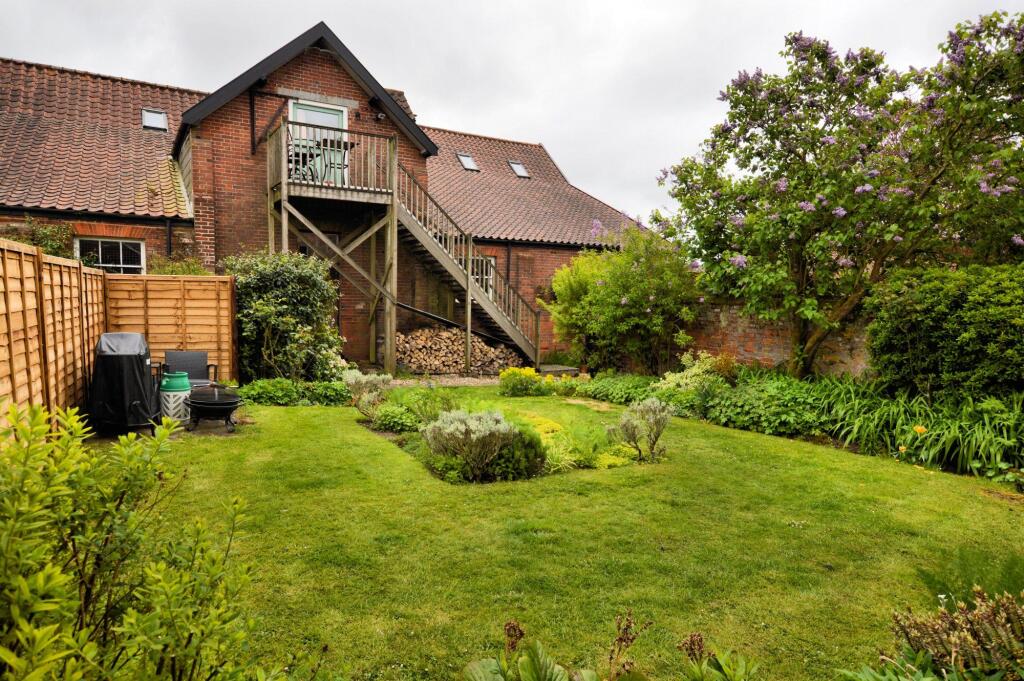 Main image of property: Honingham