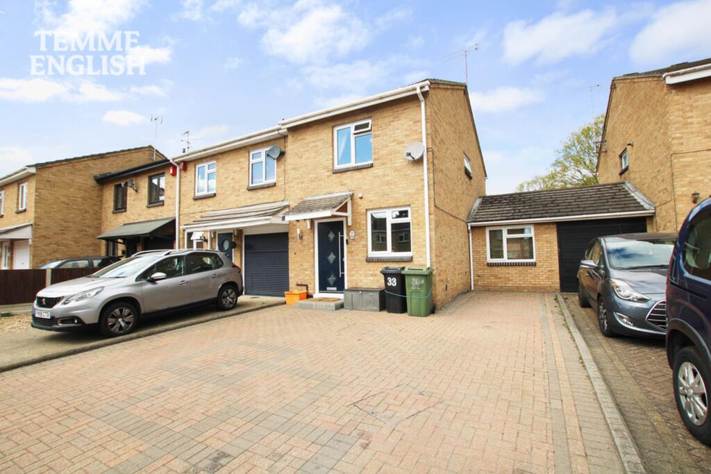 Main image of property: Queens Road, Steeple View, SS15