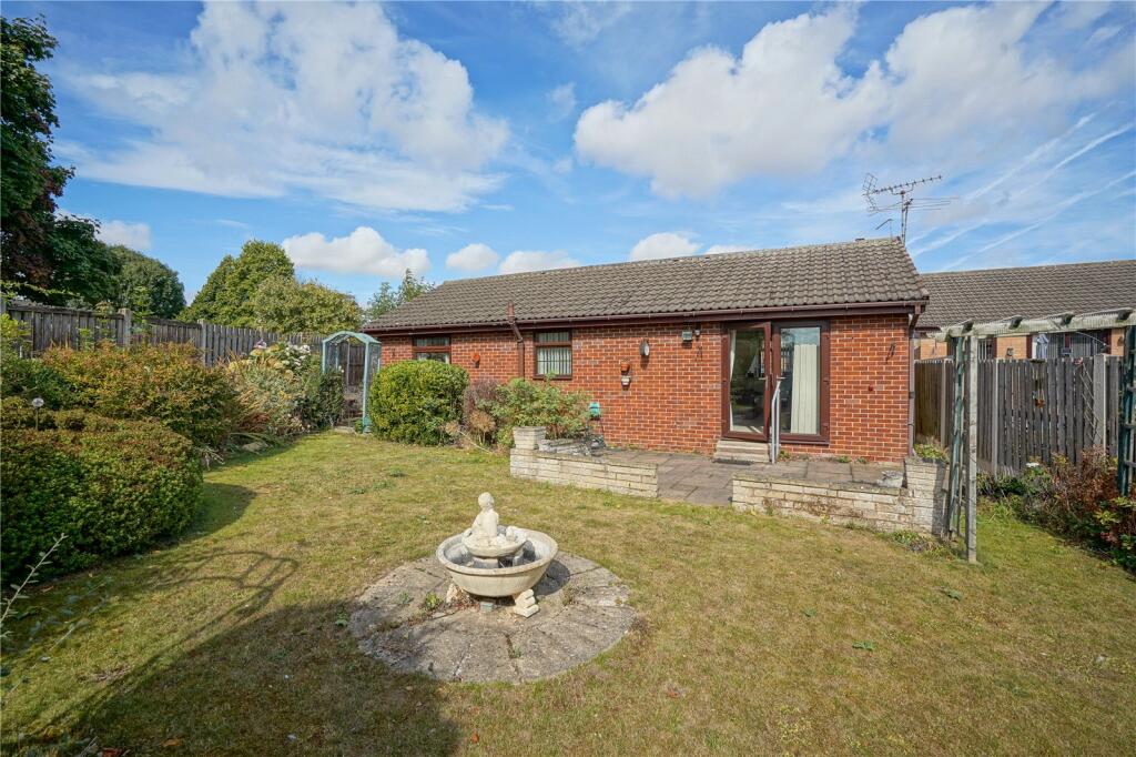 Main image of property: Lytham Avenue, Dinnington, Sheffield, South Yorkshire, S25