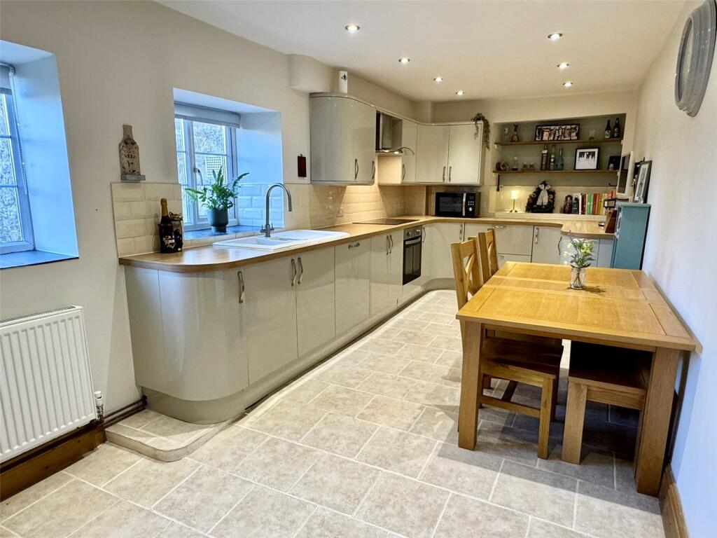 Southfields, Horton Cross, Ilminster, Somerset, TA19 photo 2