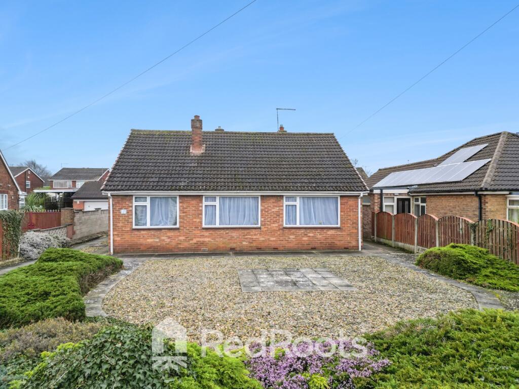 Station Road, Hatfield, Doncaster, DN7 photo 2