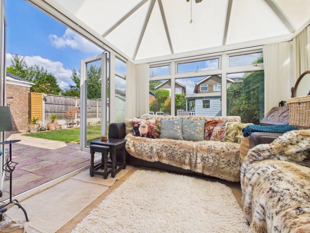 House in Newport - More