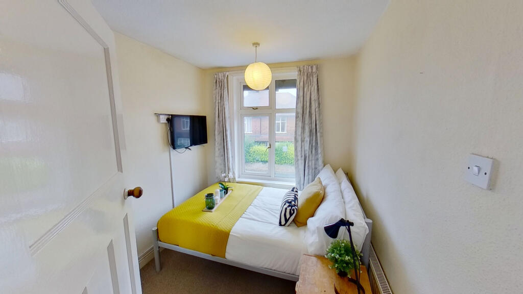 House in Nottingham - View 3