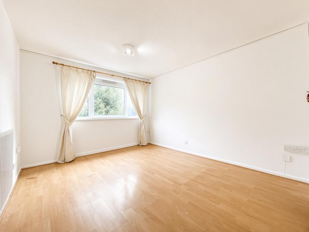Main image of property: Hadrians Ride, EN1
