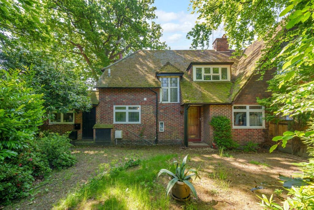 Main image of property: Oakfield Glade, Weybridge, KT13
