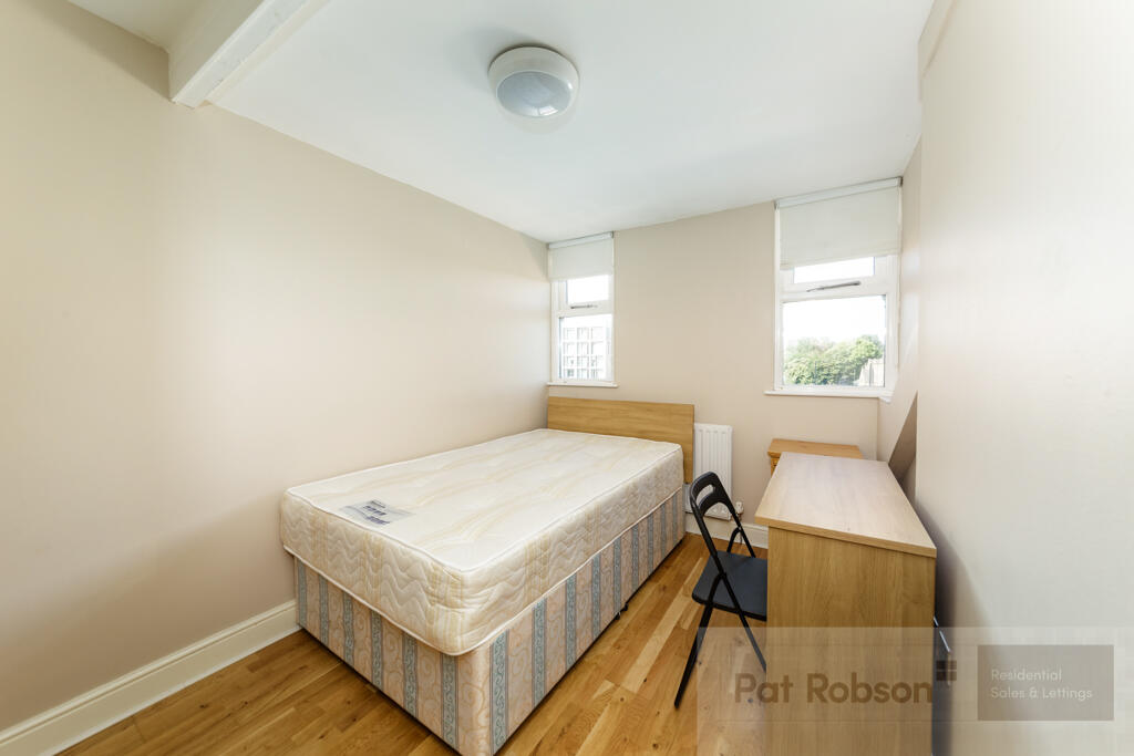 Apartment in Newcastle upon Tyne - More