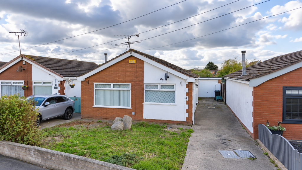 Main image of property: Lon Heulog, Kinmel Bay, LL18