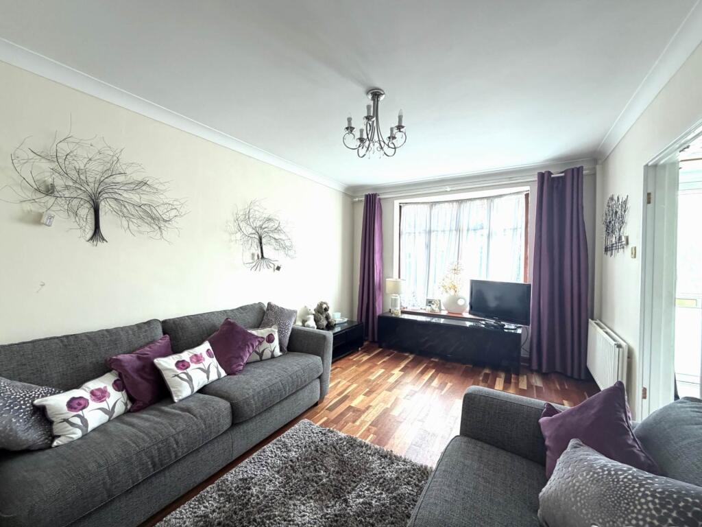 House in London, Abbey Wood - More