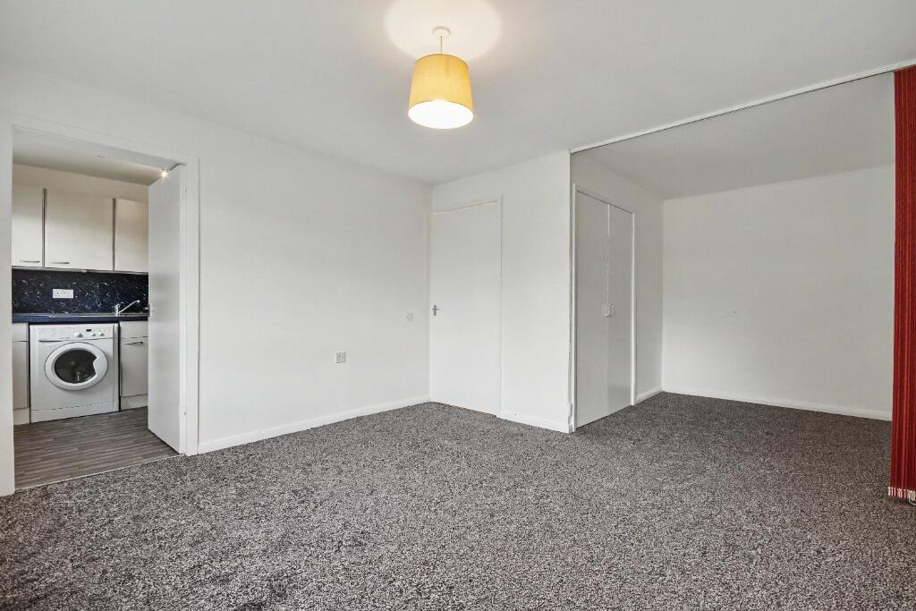 Apartment in Paisley - View 5