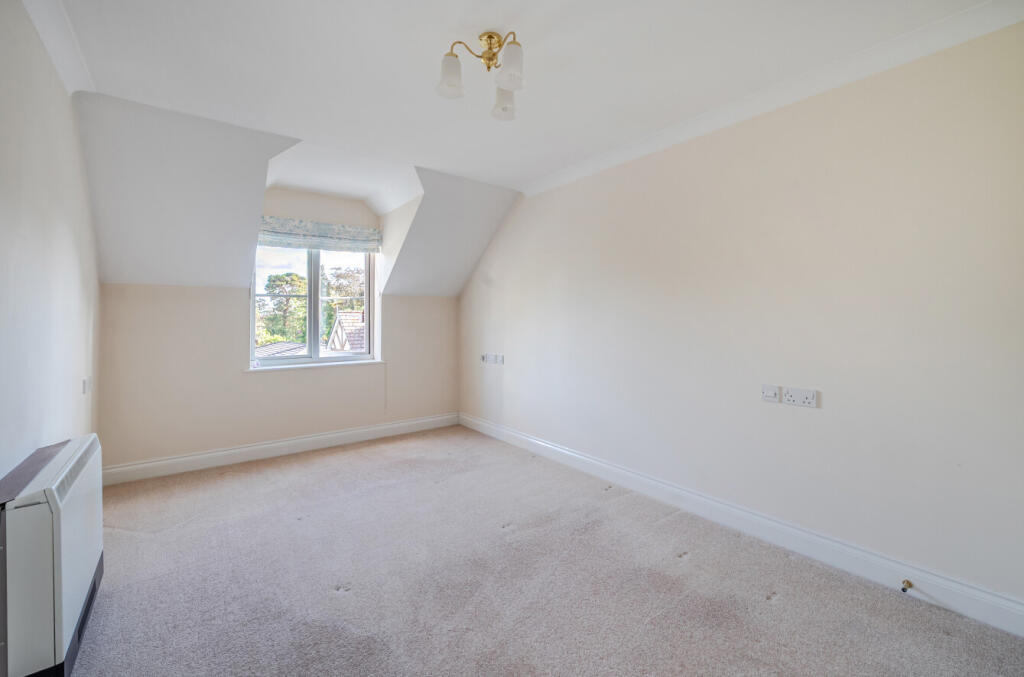 Apartment in Hart, Fleet - View 5