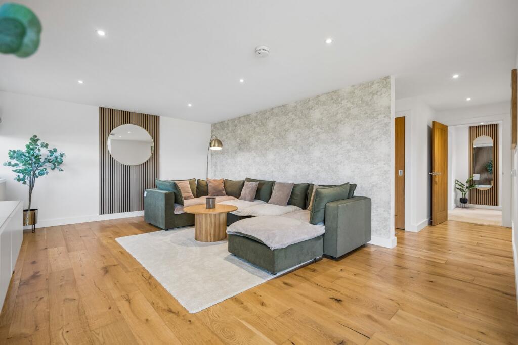 Apartment in Perth - More