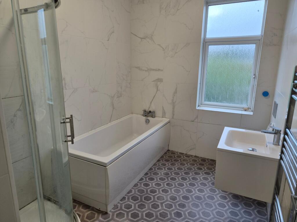 House in Manchester, Moss Nook, Peel Hall - More