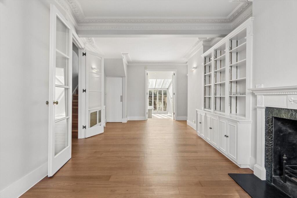 House in London, Wandon Estate, Fulham - View 5