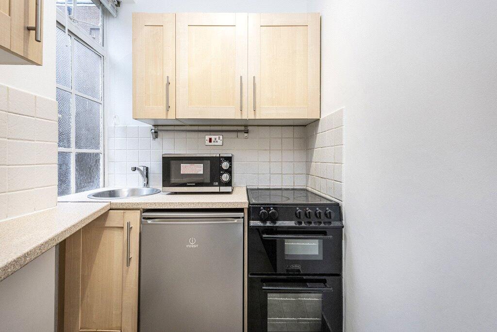 Apartment in London - View 2
