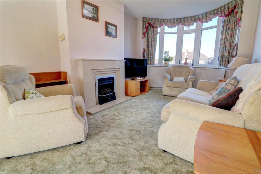 Kendal Avenue, Coleshill photo 2
