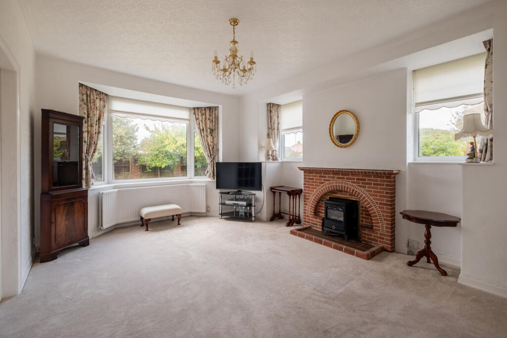 Westby Road, Lytham St. Annes, FY8 photo 3