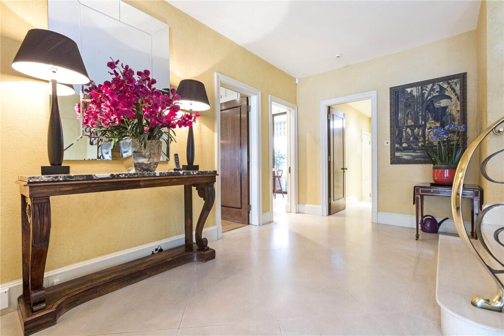 House in London, Belgravia - More