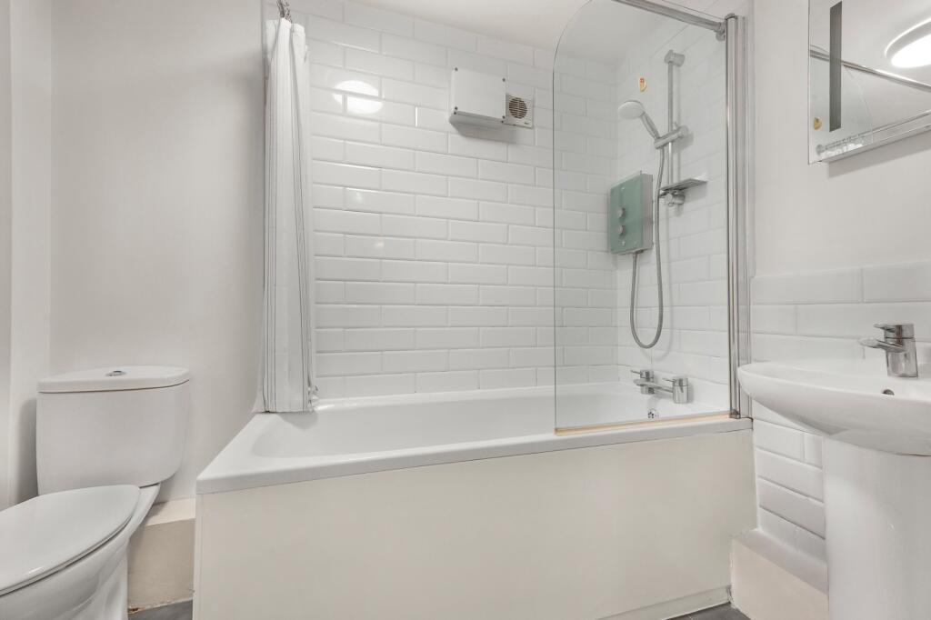 Apartment in London - More