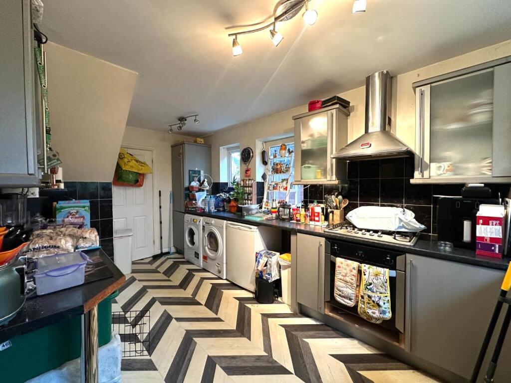 Gallery Close, Southfields, Northampton NN3 - View 2