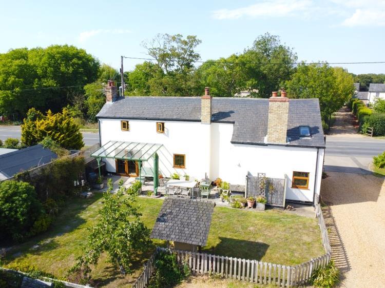 3-bed detached on High Street,  Pidley, £500,000