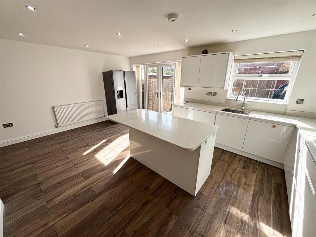 Marsland Road, Sale photo 4
