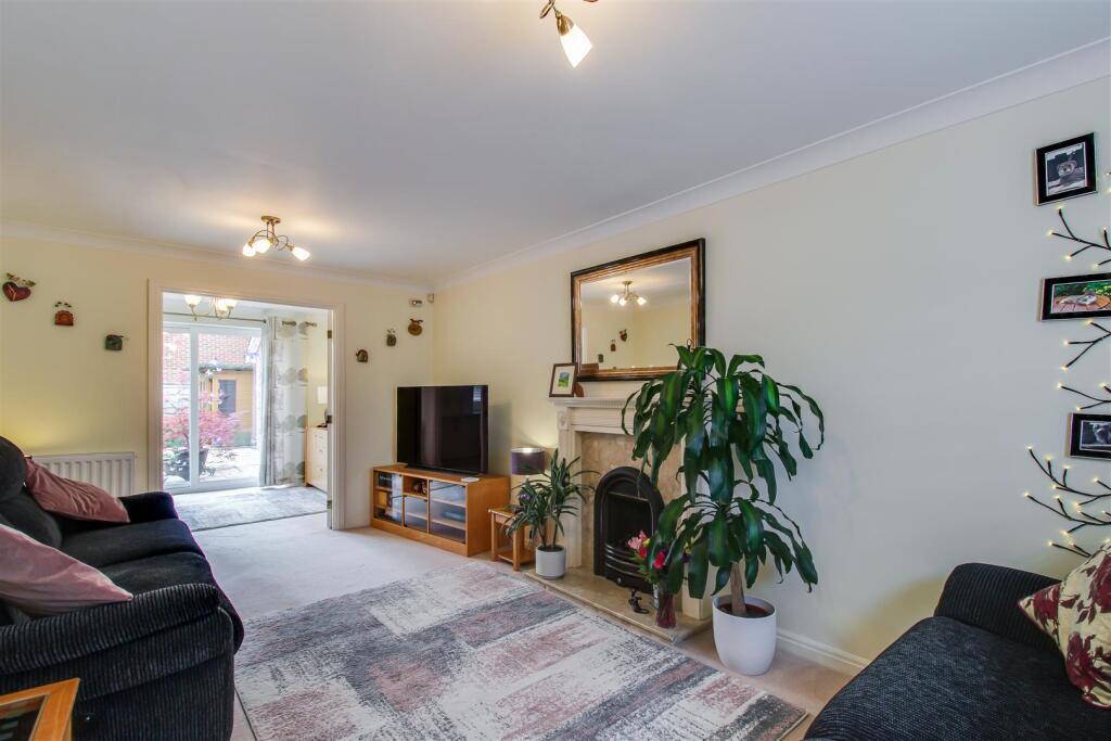 House in Wakefield - View 4
