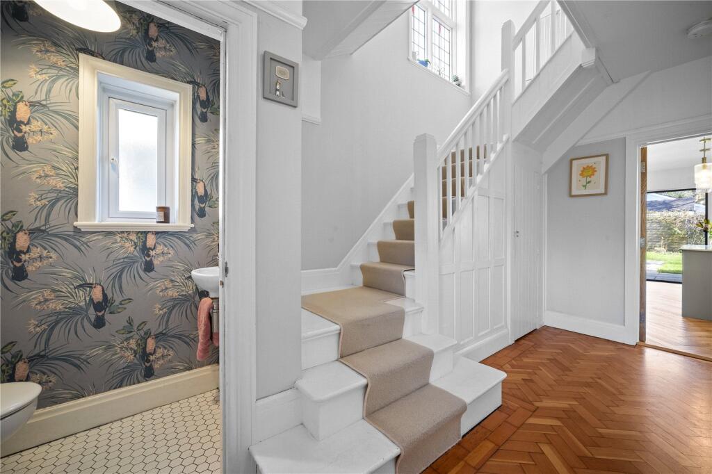 House in South Glamorgan, Cyncoed - View 3