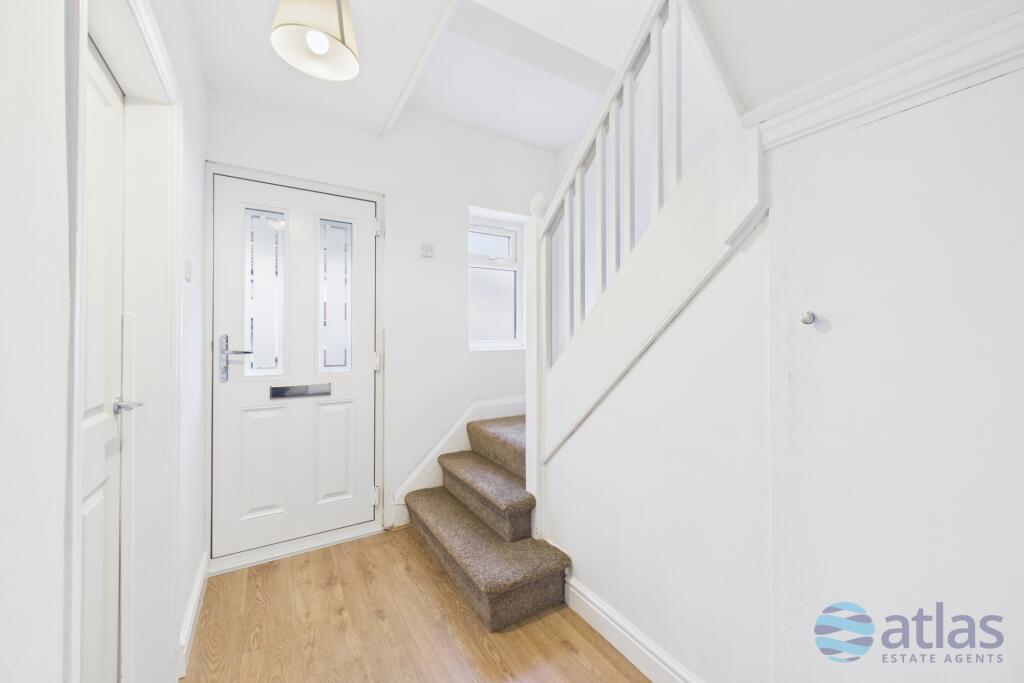 3 bedroom semi-detached house for rent
