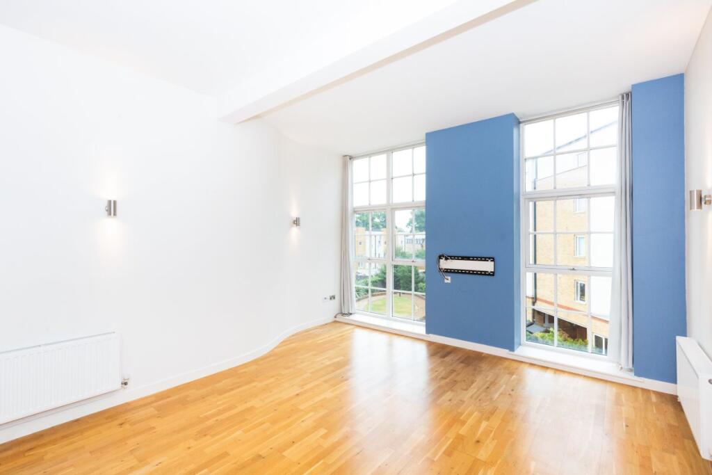 Main image of property: Enfield Road, Haggerston