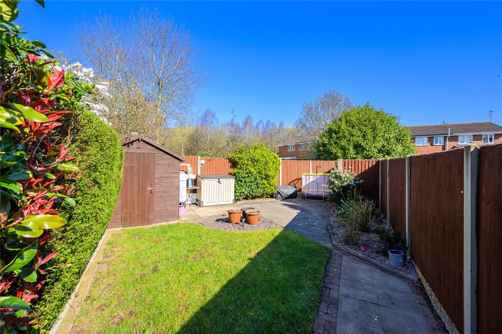 Apartment in Wolverhampton, Pendeford - View 2