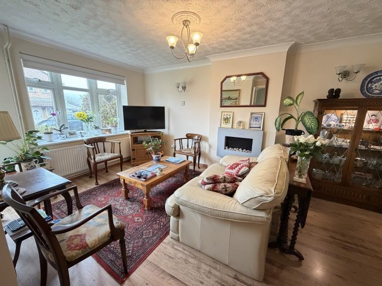 6 Rendlesham Road,  Felixstowe photo 2