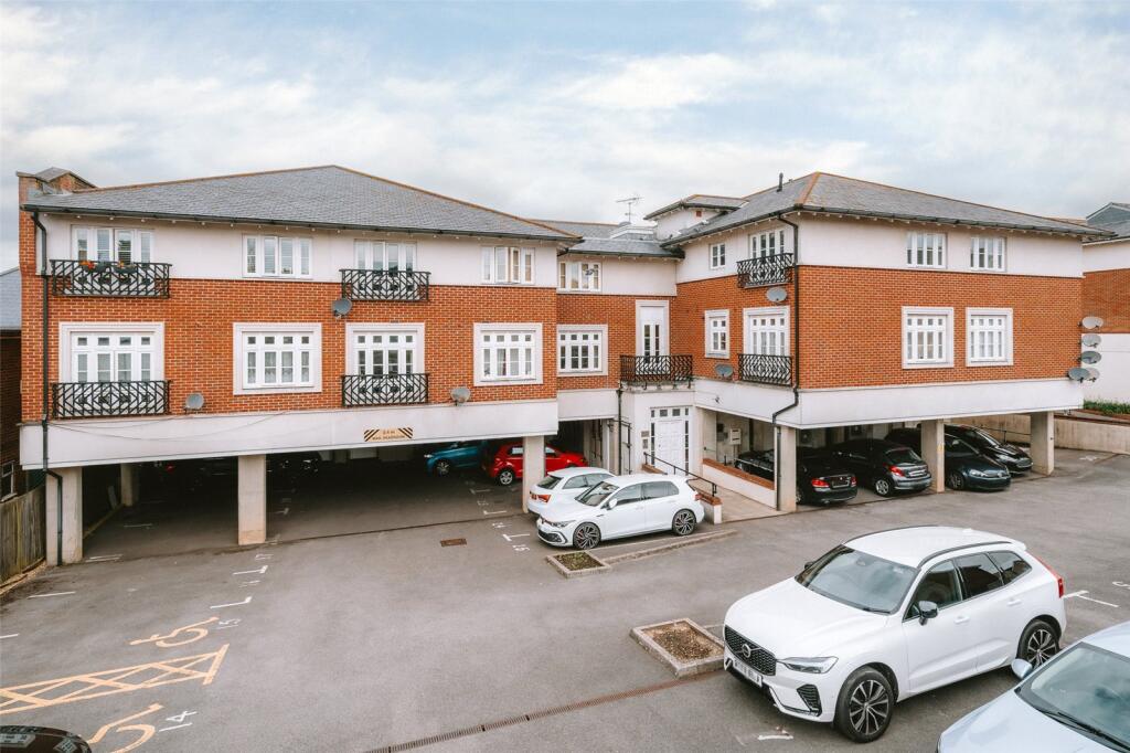 Main image of property: Cambridge Road, Crowthorne, Berkshire, RG45