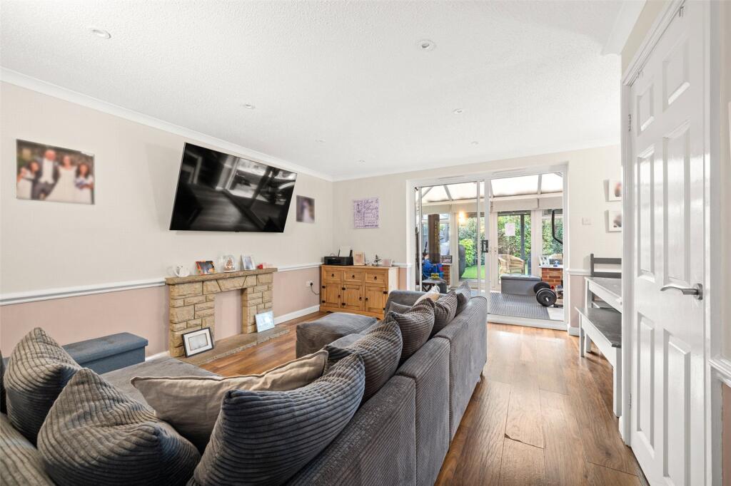Fleet Close, Wokingham, Berkshire, RG41 photo 3