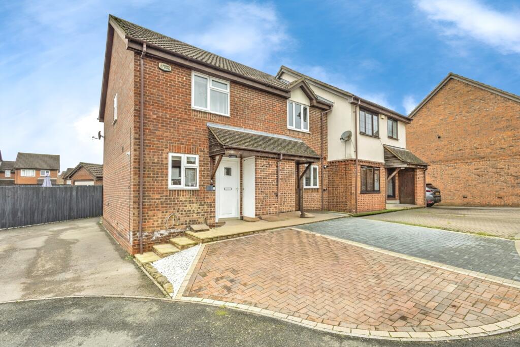 Main image of property: Aster Close, NORTHAMPTON, Northamptonshire, NN3