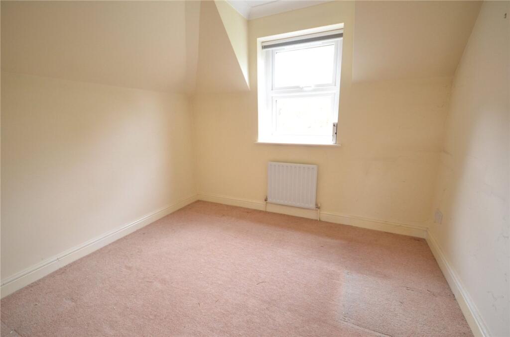 Apartment in Waverley, Lower Bourne, Farnham - More