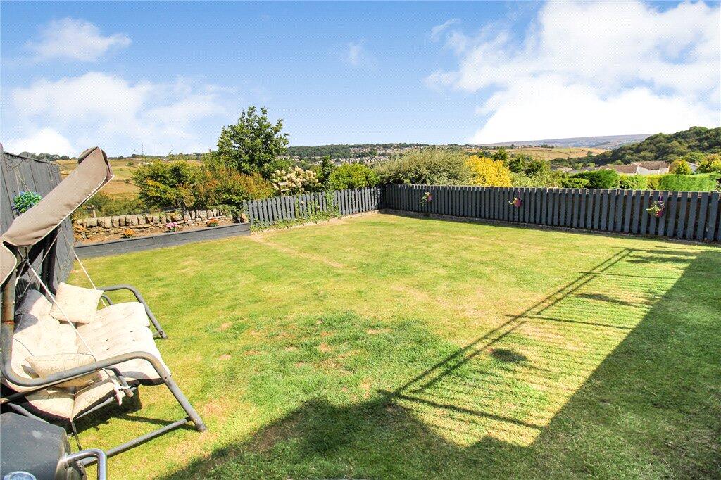 House in Bradford, Haworth Brow, Haworth and Stanbury - More