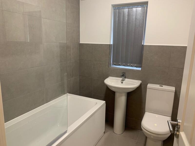 House in Leeds - View 4
