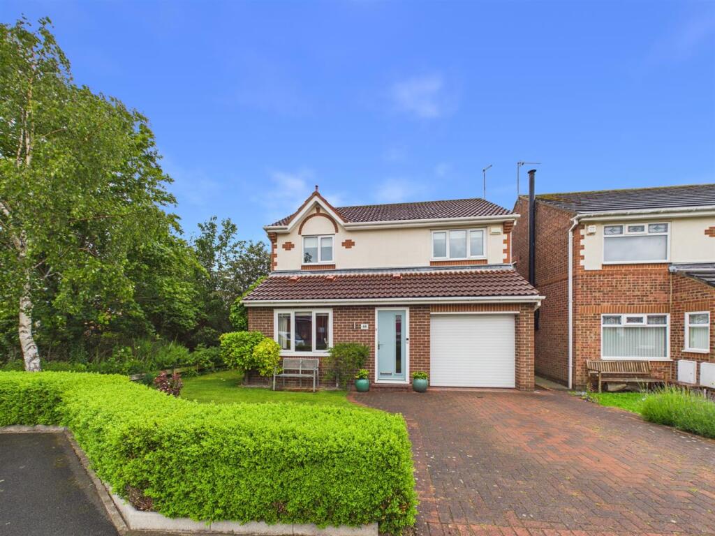 3-bed detached on Monks Wood, North Shields, £375,000