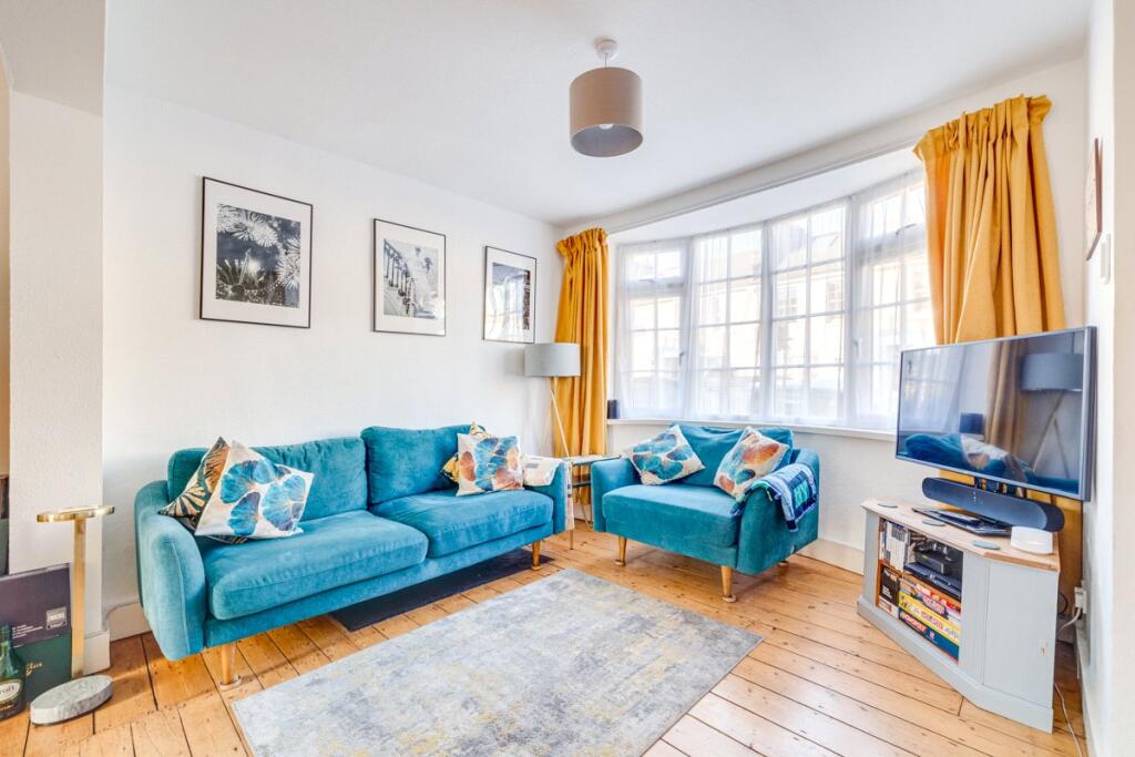 Main image of property: Thorne Street, London, SW13