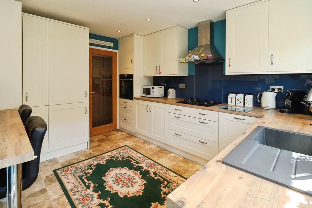 House in West Lindsey, Sudbrooke CP - More