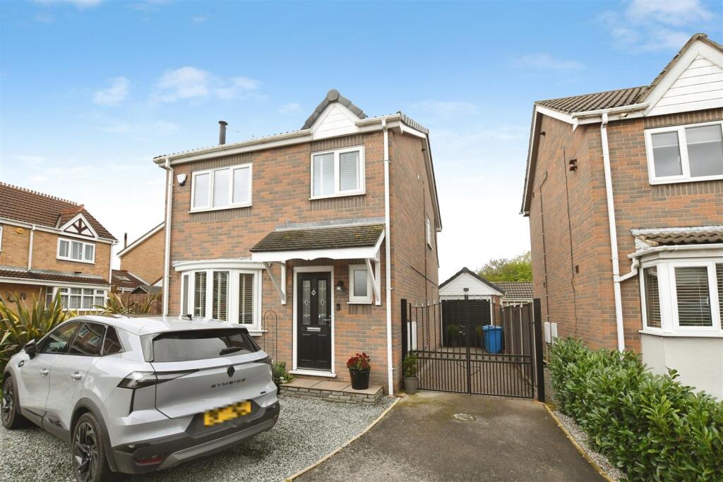 Main image of property: Linnett Drive, HULL